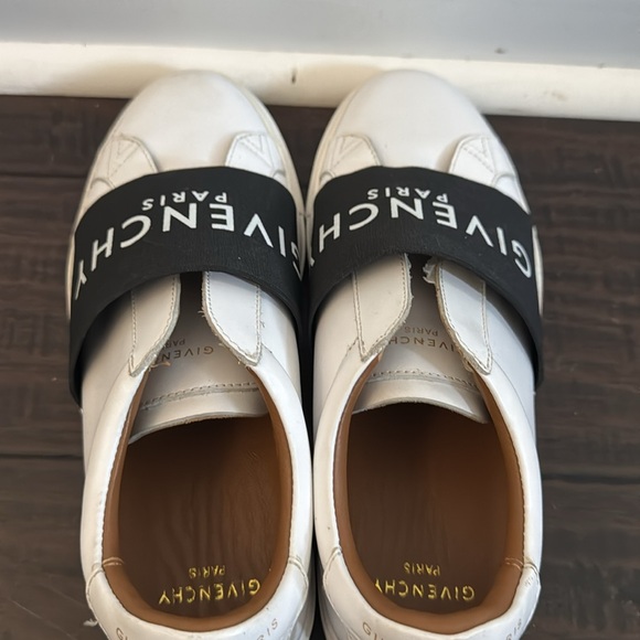 City Sport sneakers in leather with GIVENCHY strapp - Picture 4 of 5